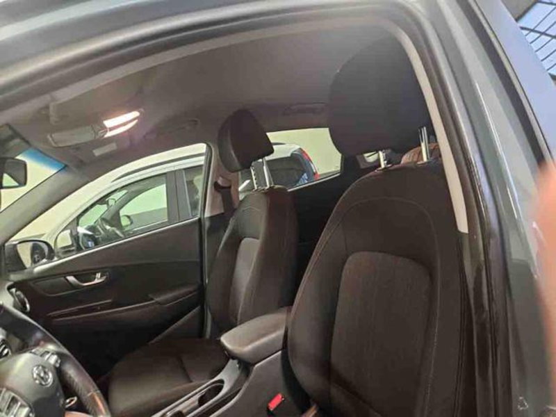 Hyundai Kona usata a Torino (12)