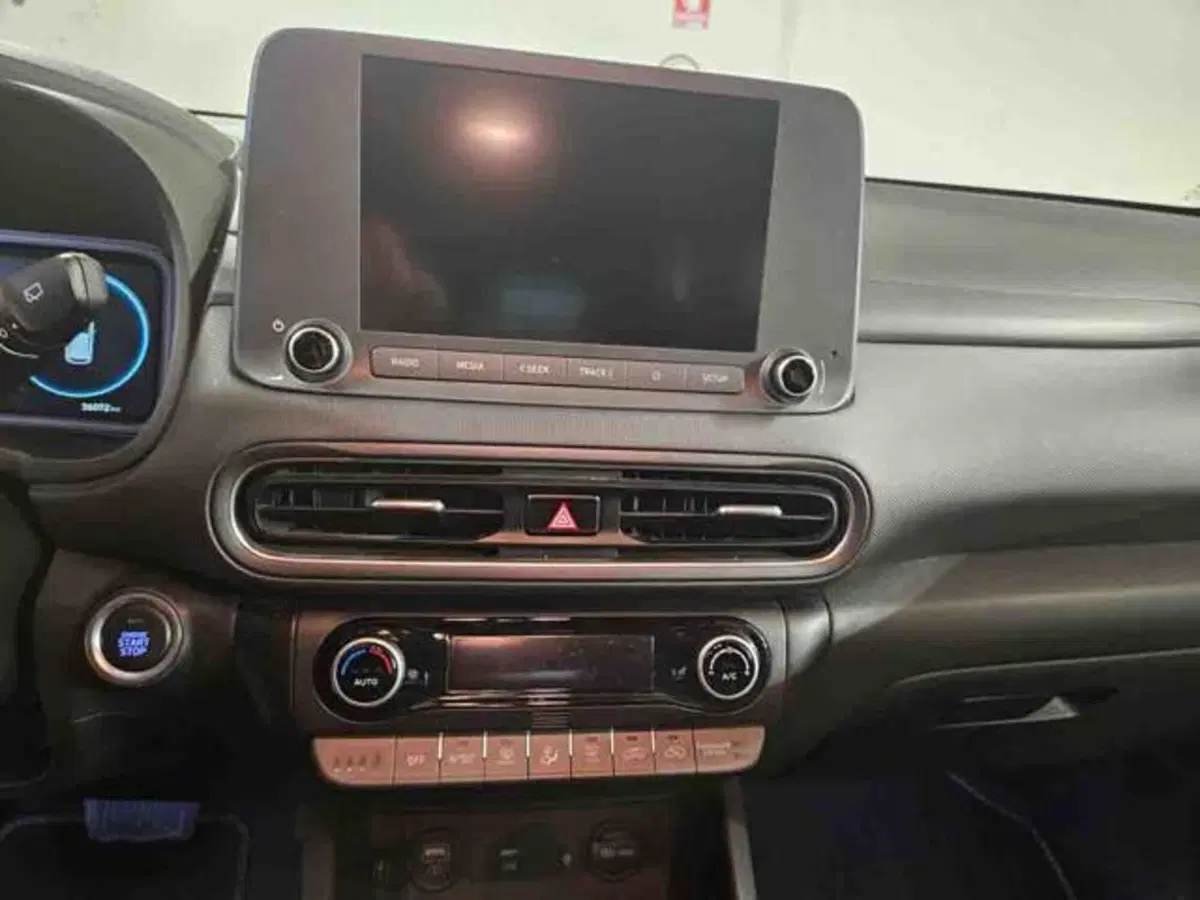 Hyundai Kona usata a Torino (8)