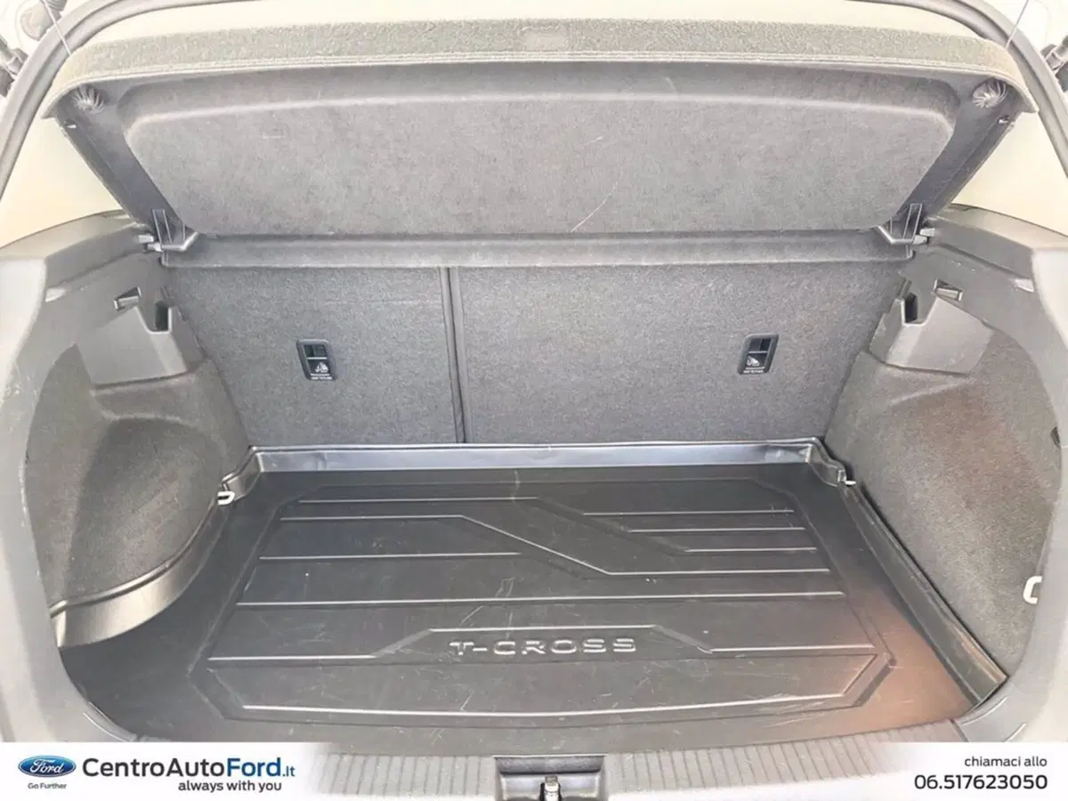 Volkswagen T-Cross usata a Roma (11)