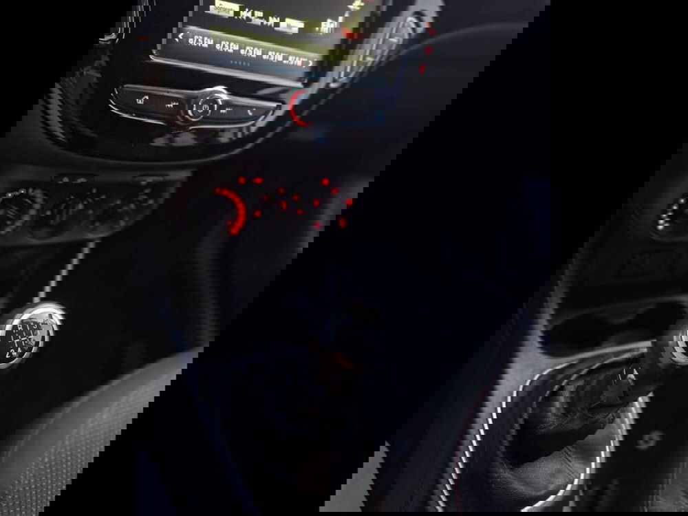 Opel Corsa usata a Torino (9)