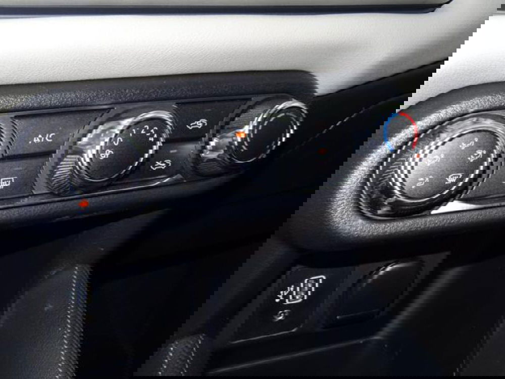 Nissan Micra usata a Como (15)