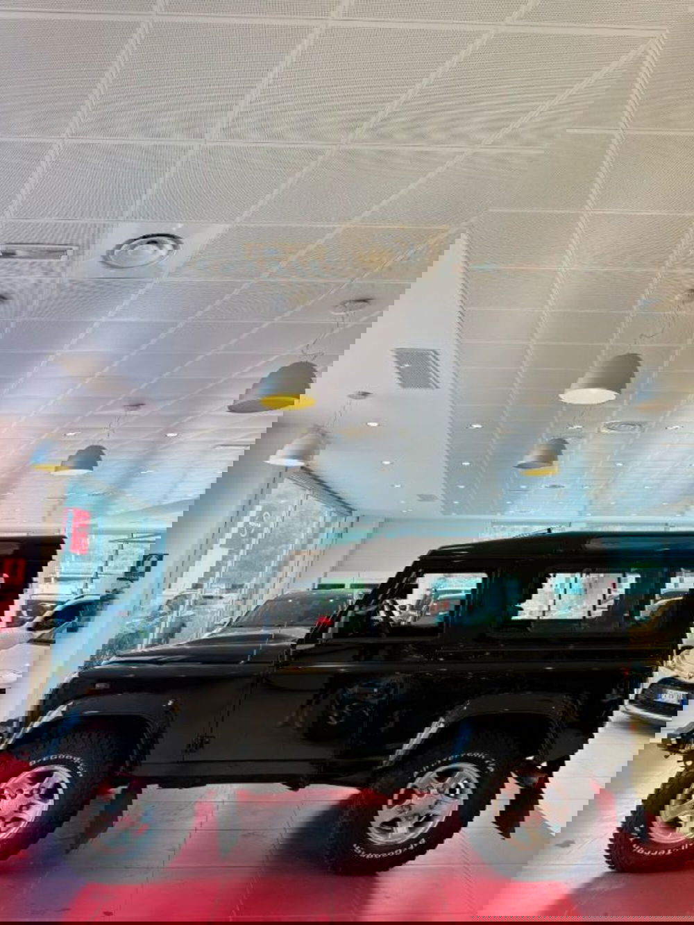 Land Rover Defender usata a Sassari (2)