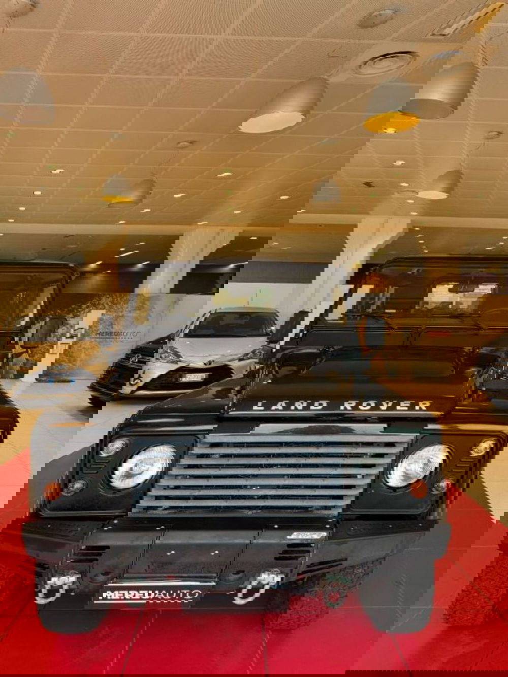 Land Rover Defender usata a Sassari (5)