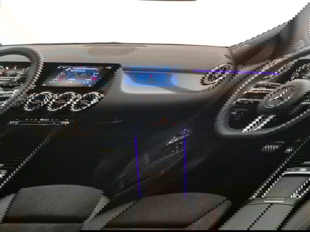 Mercedes-Benz GLA SUV usata a Modena (11)