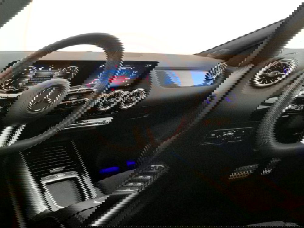 Mercedes-Benz GLA SUV usata a Modena (13)