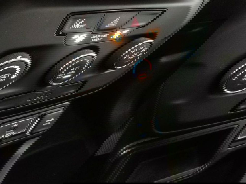 Jeep Renegade usata a Modena (16)
