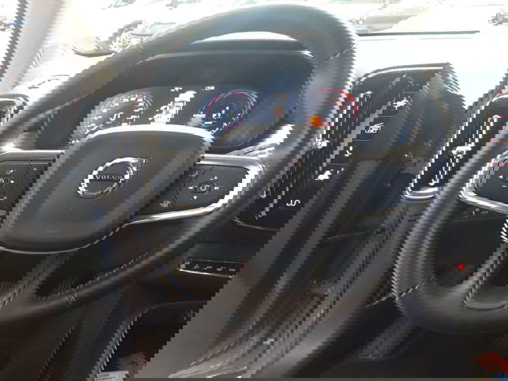 Volvo XC40 usata a Milano (13)