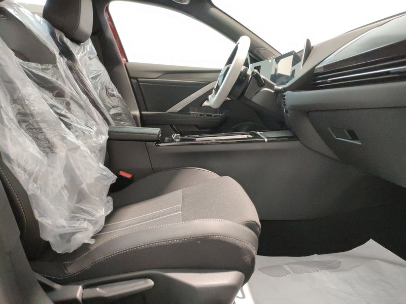 Opel Astra nuova a L'Aquila (15)