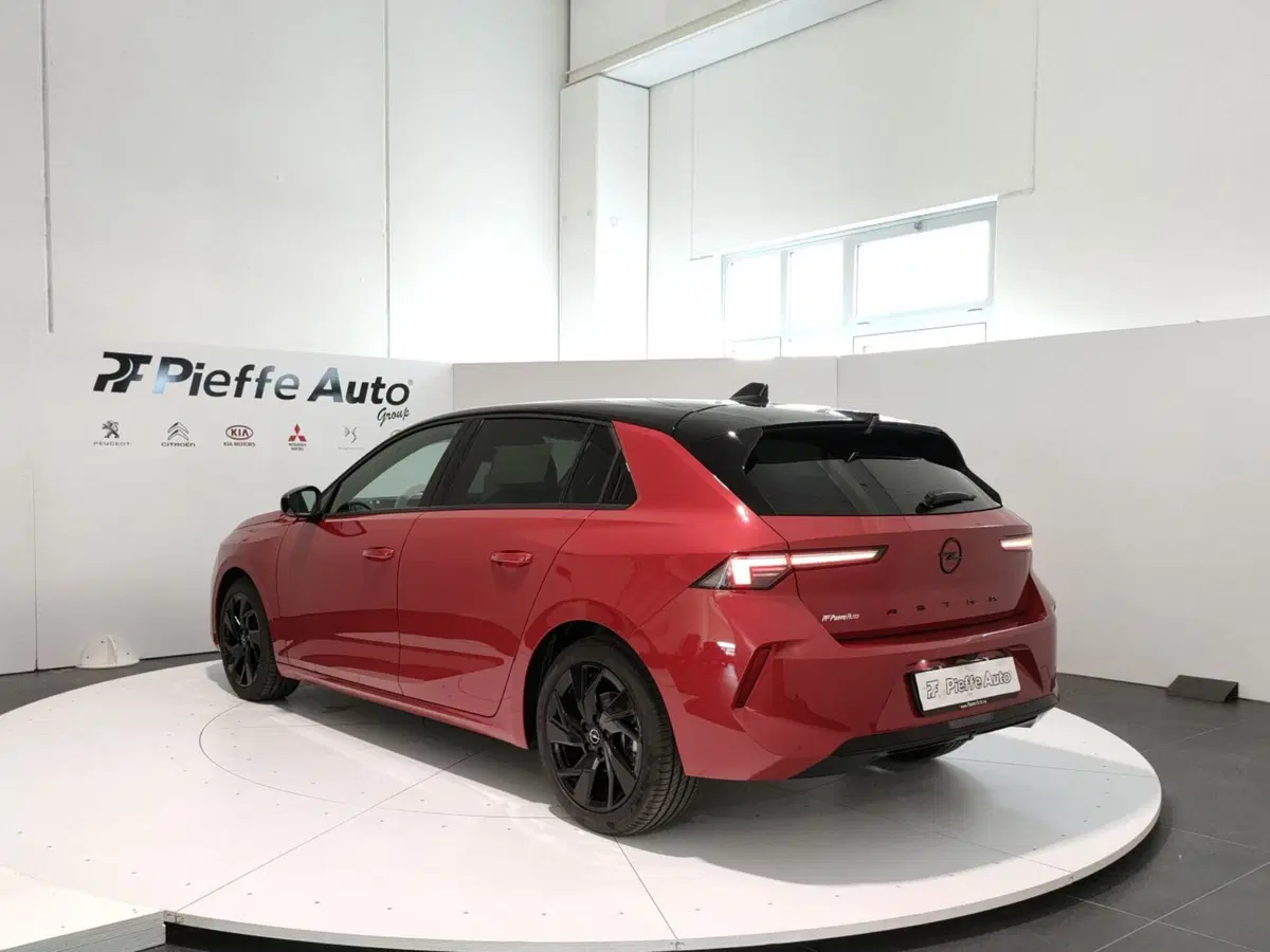 Opel Astra nuova a L'Aquila (3)