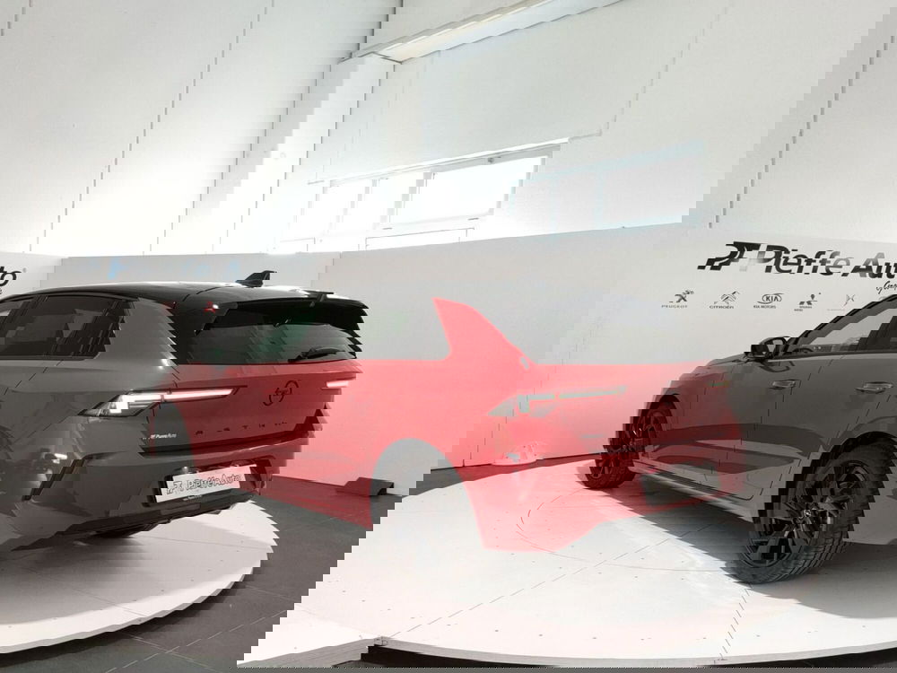 Opel Astra nuova a L'Aquila (3)