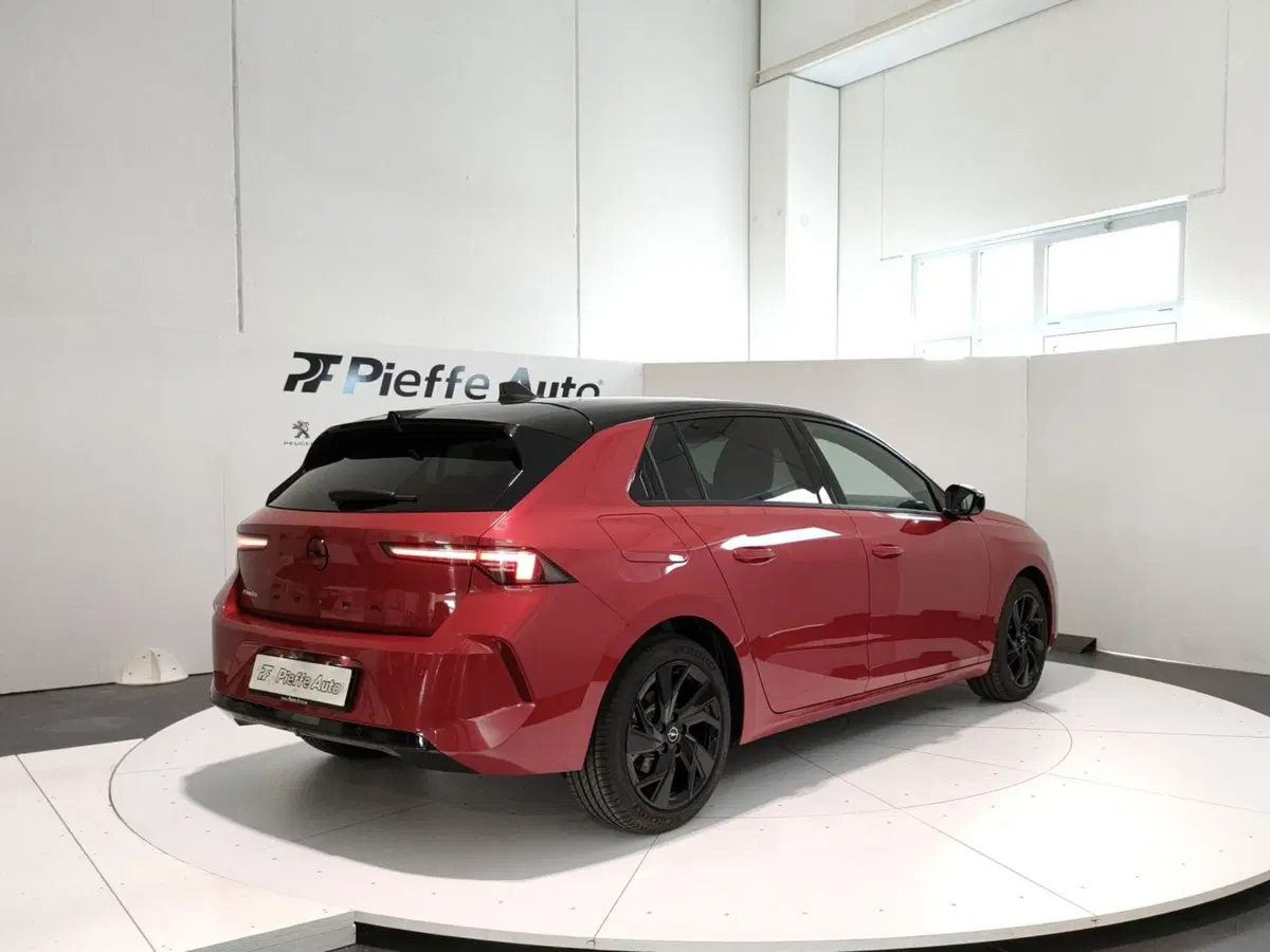 Opel Astra nuova a L'Aquila (4)