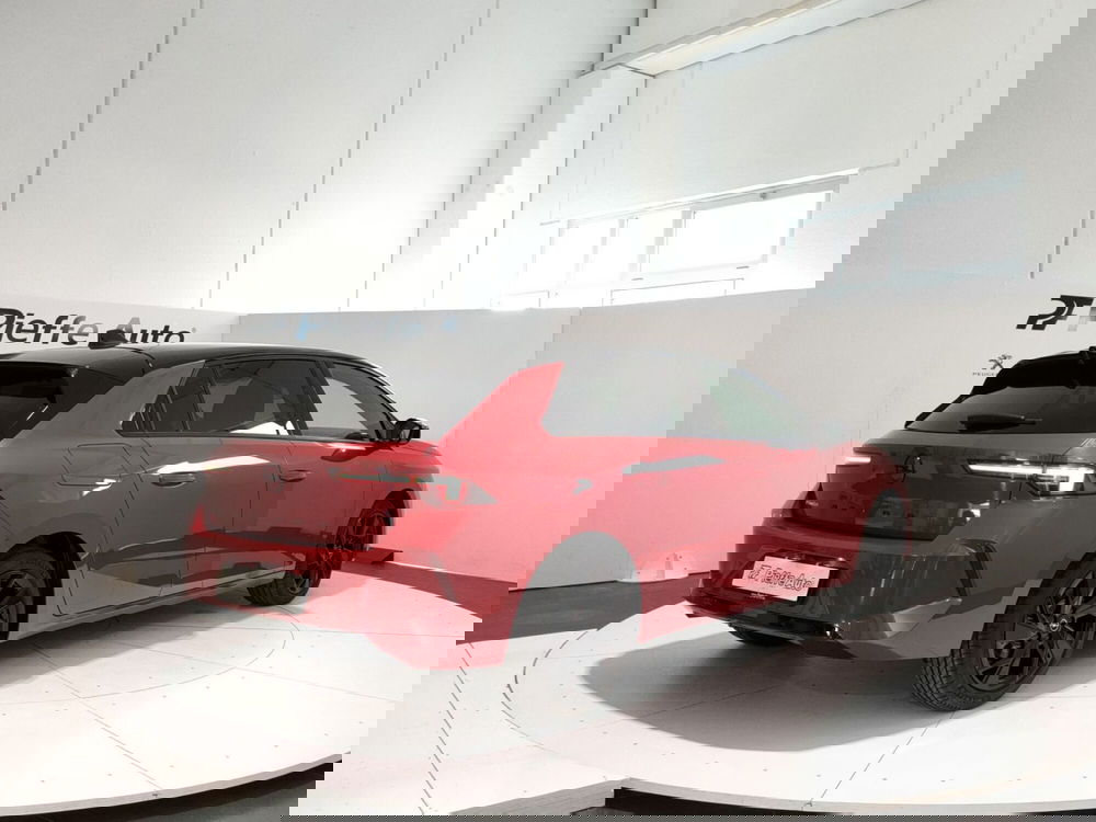 Opel Astra nuova a L'Aquila (4)