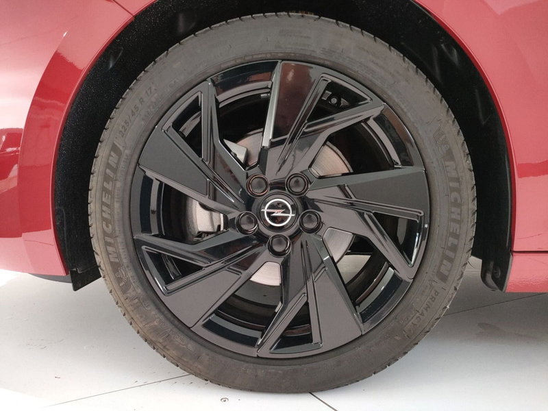 Opel Astra nuova a L'Aquila (7)