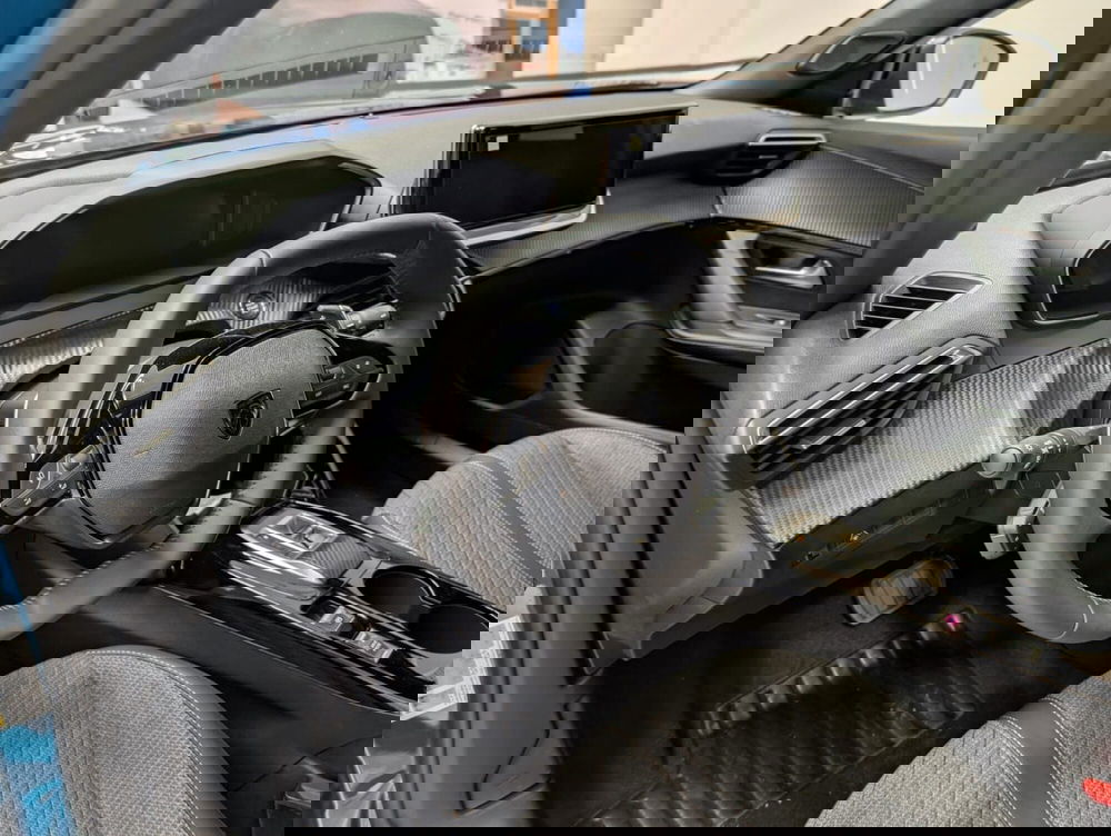 Peugeot 2008 nuova a Ascoli Piceno (11)