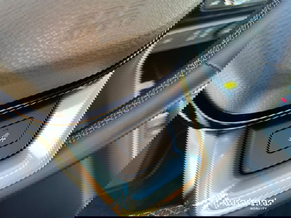 Honda CR-V usata a Bari (9)