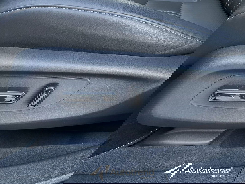 Honda ZR-V usata a Bari (18)