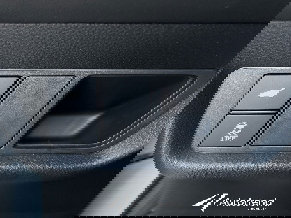 Honda ZR-V usata a Bari (19)