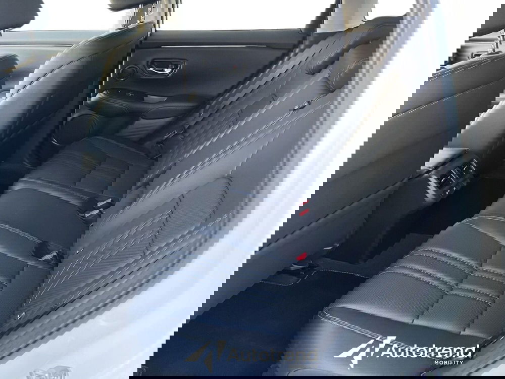 Honda ZR-V usata a Bari (20)