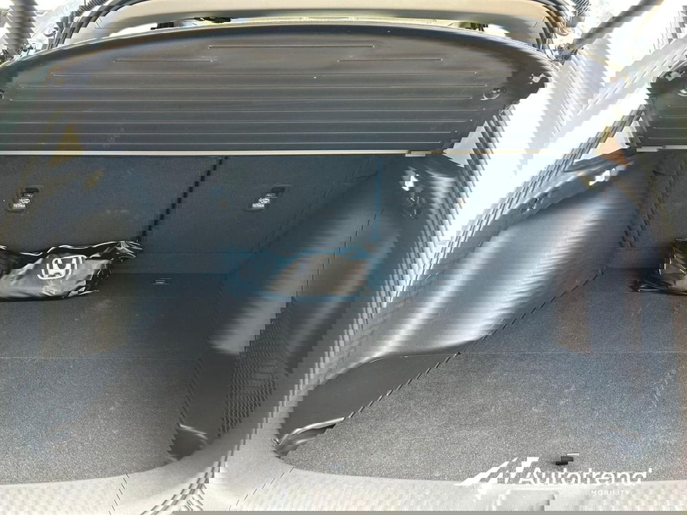 Honda ZR-V usata a Bari (15)