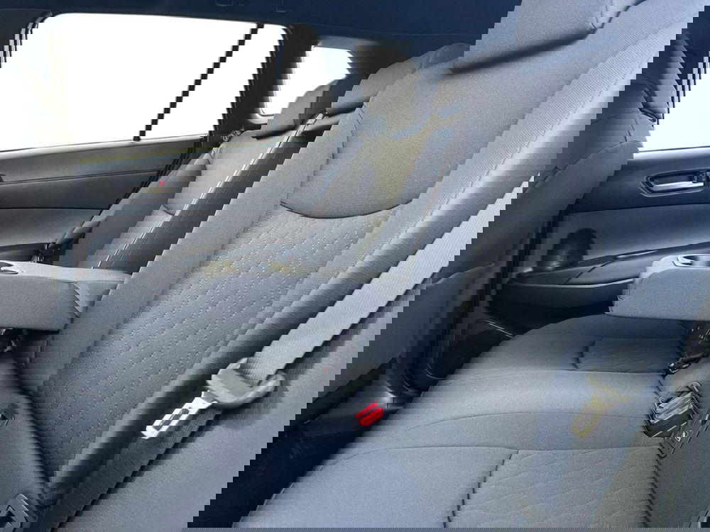 Toyota Corolla Cross Hybrid nuova a Lecco (11)