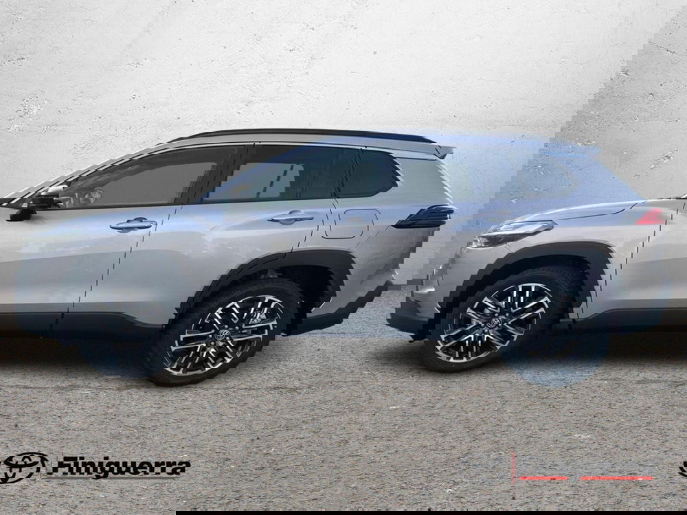 Toyota Corolla Cross Hybrid nuova a Lecco (6)