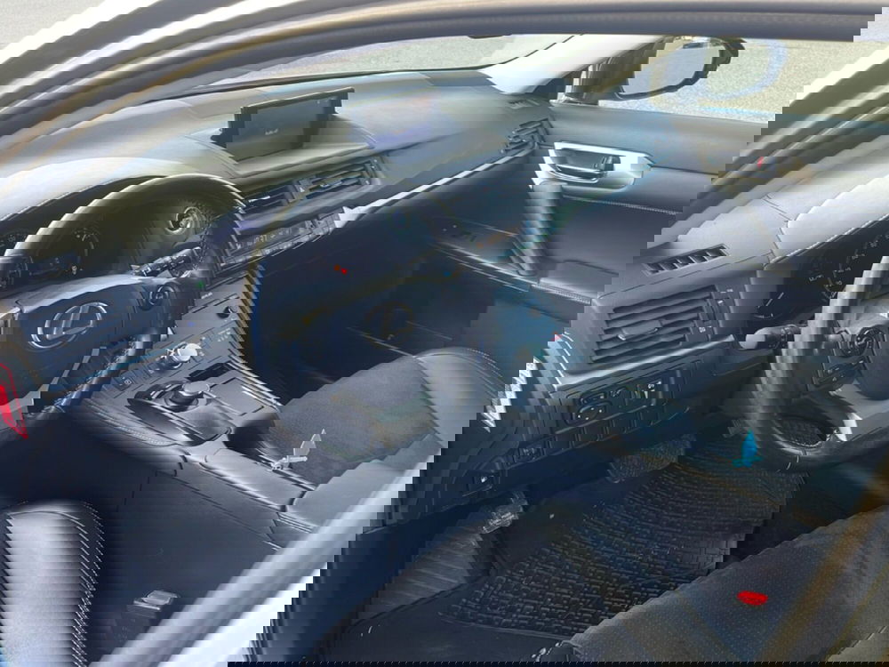 Lexus CT usata a Piacenza (16)