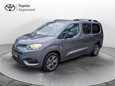 Toyota Proace City Verso City Verso 1.5D 130 CV S&amp;S Long D Luxury del 2023 usata a Cantu'