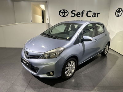 Toyota Yaris 1.3 3 porte Lounge del 2011 usata a Milano