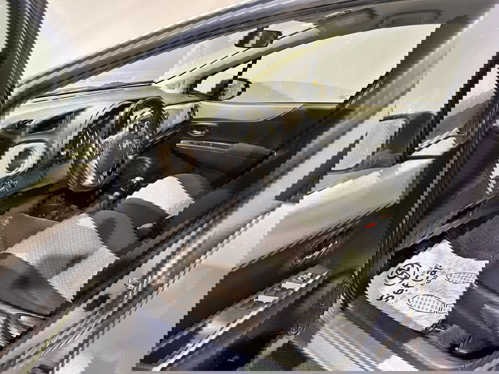 Toyota Yaris usata a Milano (12)