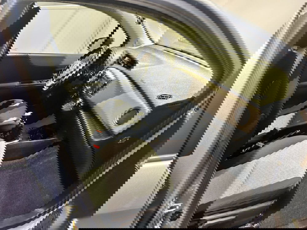 Toyota Yaris usata a Milano (13)