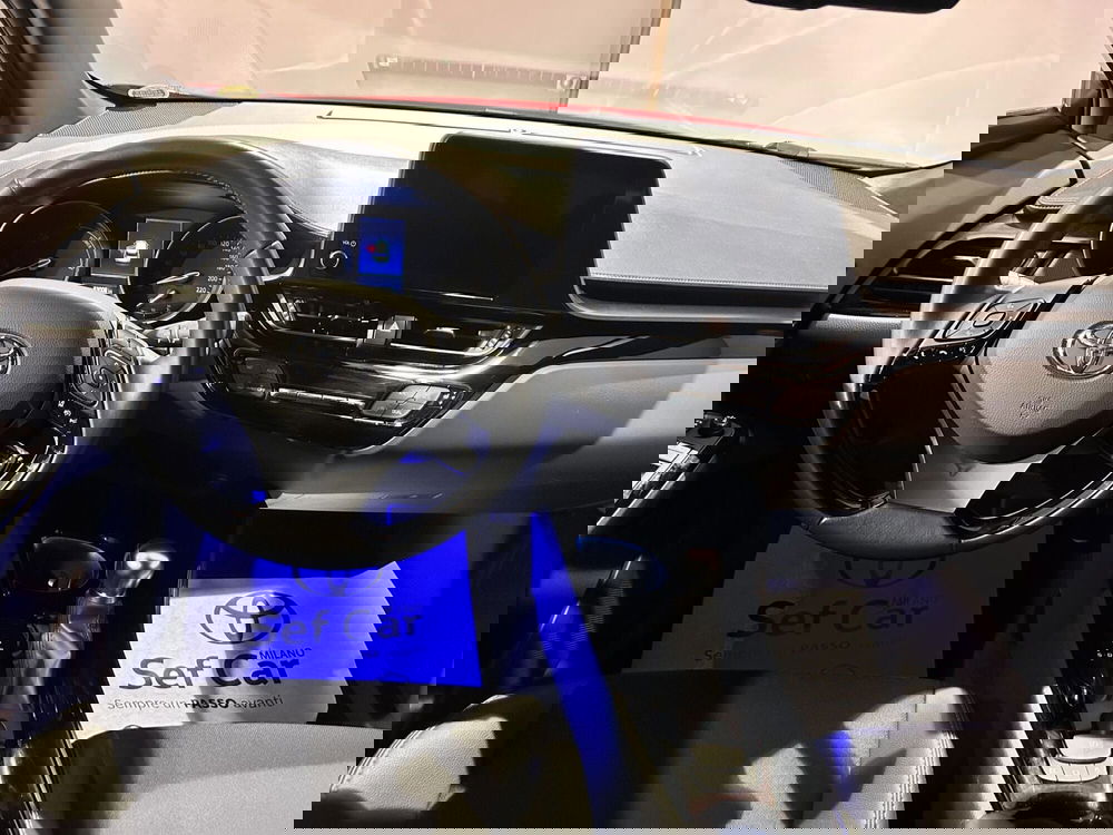Toyota Toyota C-HR usata a Milano (8)