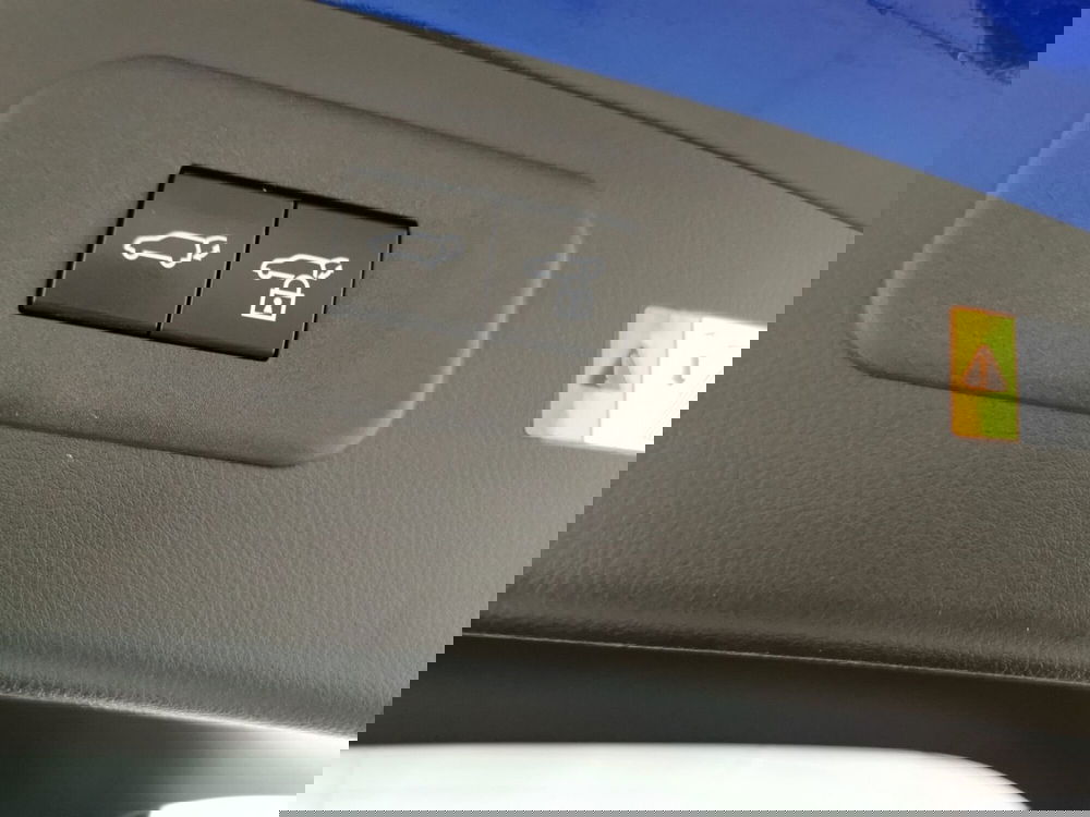 Lexus NX usata a Chieti (17)