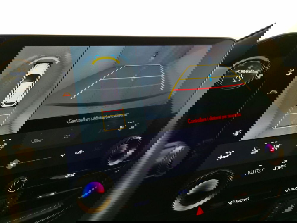 Lexus NX usata a Chieti (19)