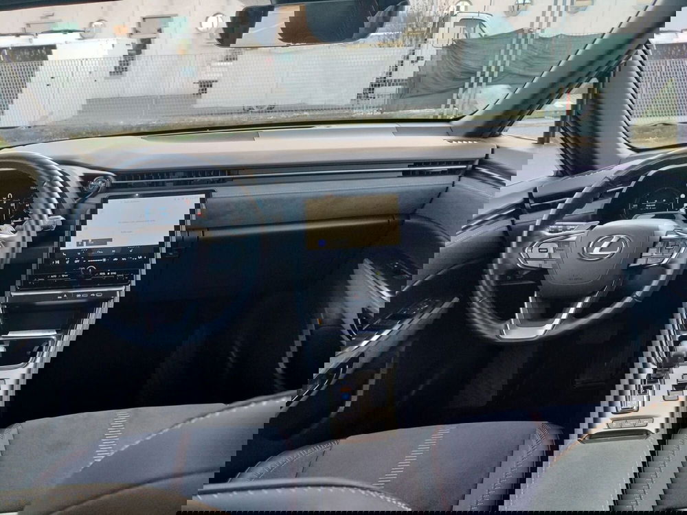 Lexus LBX usata a Modena (10)