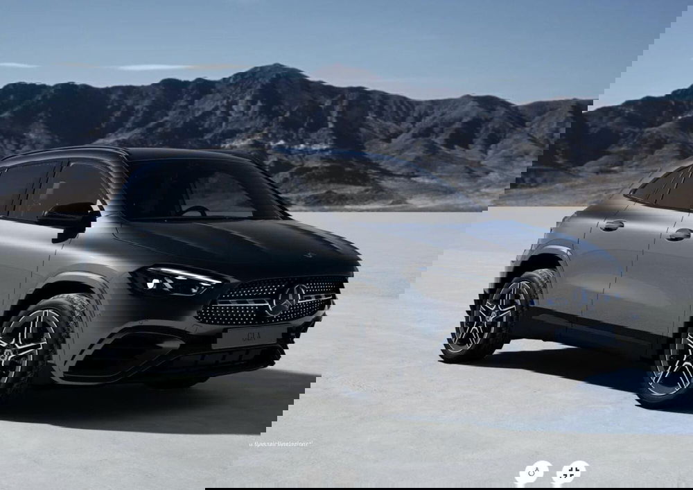 Mercedes-Benz GLA SUV nuova a Bergamo (2)