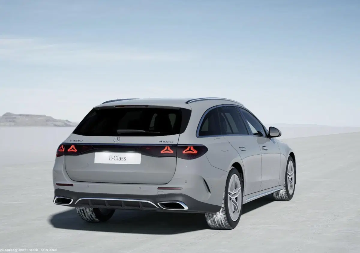 Mercedes-Benz Classe E Station Wagon nuova a Bergamo (2)