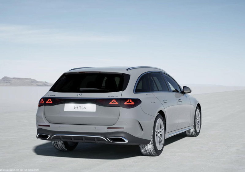 Mercedes-Benz Classe E Station Wagon nuova a Bergamo (2)