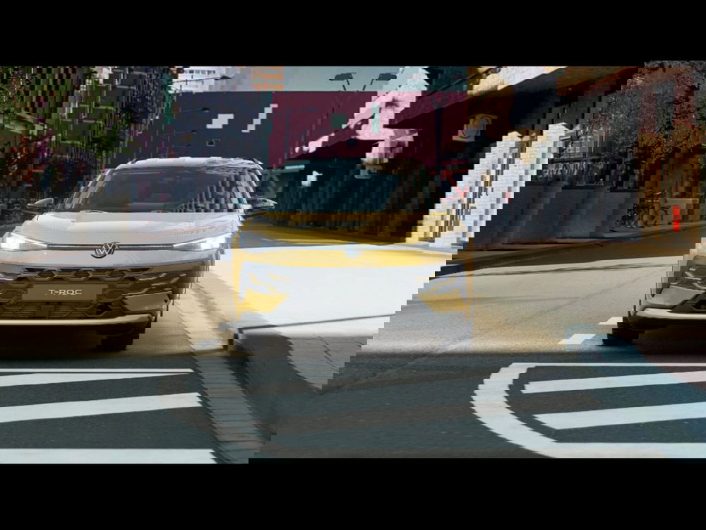 Volkswagen T-Roc nuova a Livorno (5)