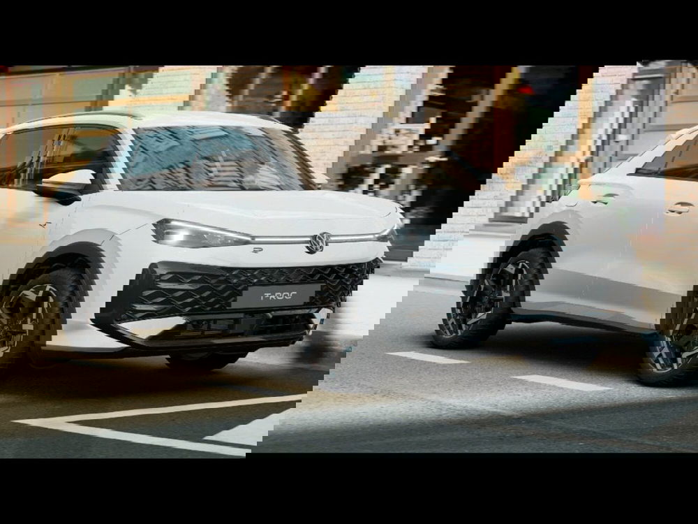 Volkswagen T-Roc nuova a Livorno