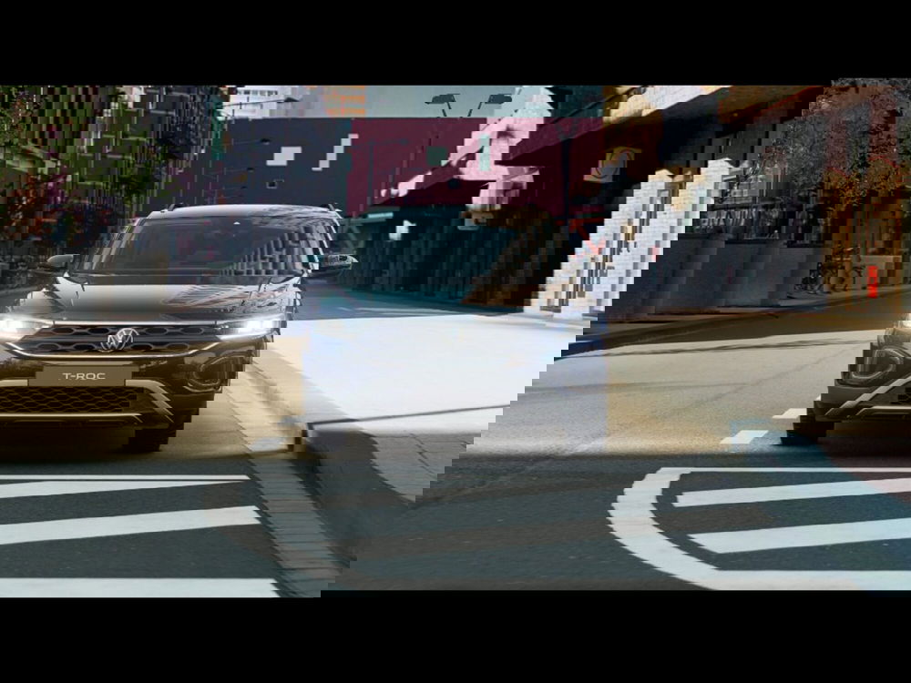 Volkswagen T-Roc nuova a Livorno (5)