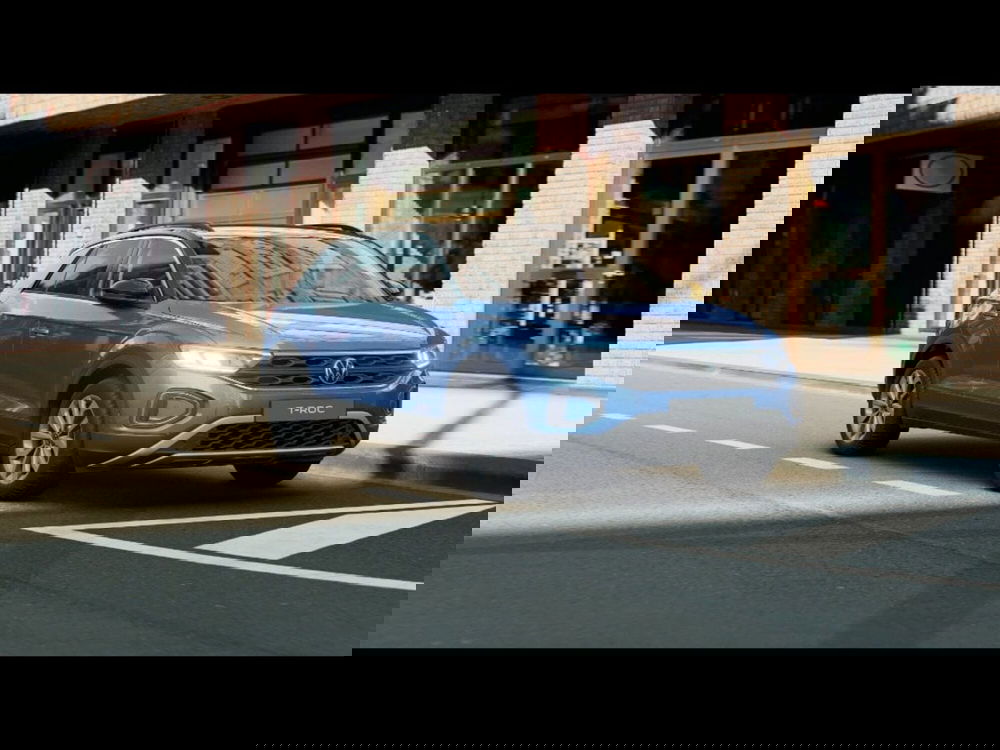 Volkswagen T-Roc nuova a Livorno (4)