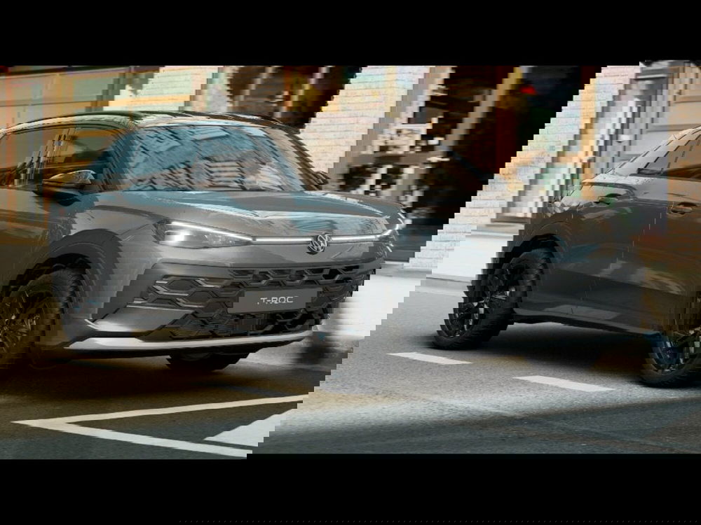 Volkswagen T-Roc nuova a Livorno