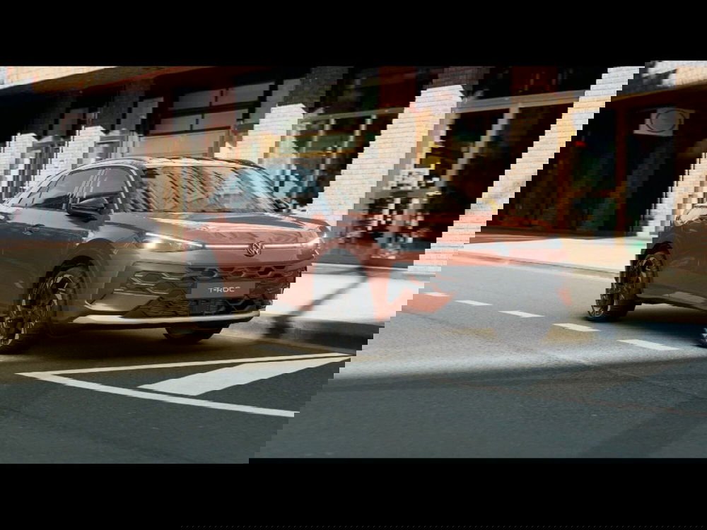 Volkswagen T-Roc nuova a Livorno (4)