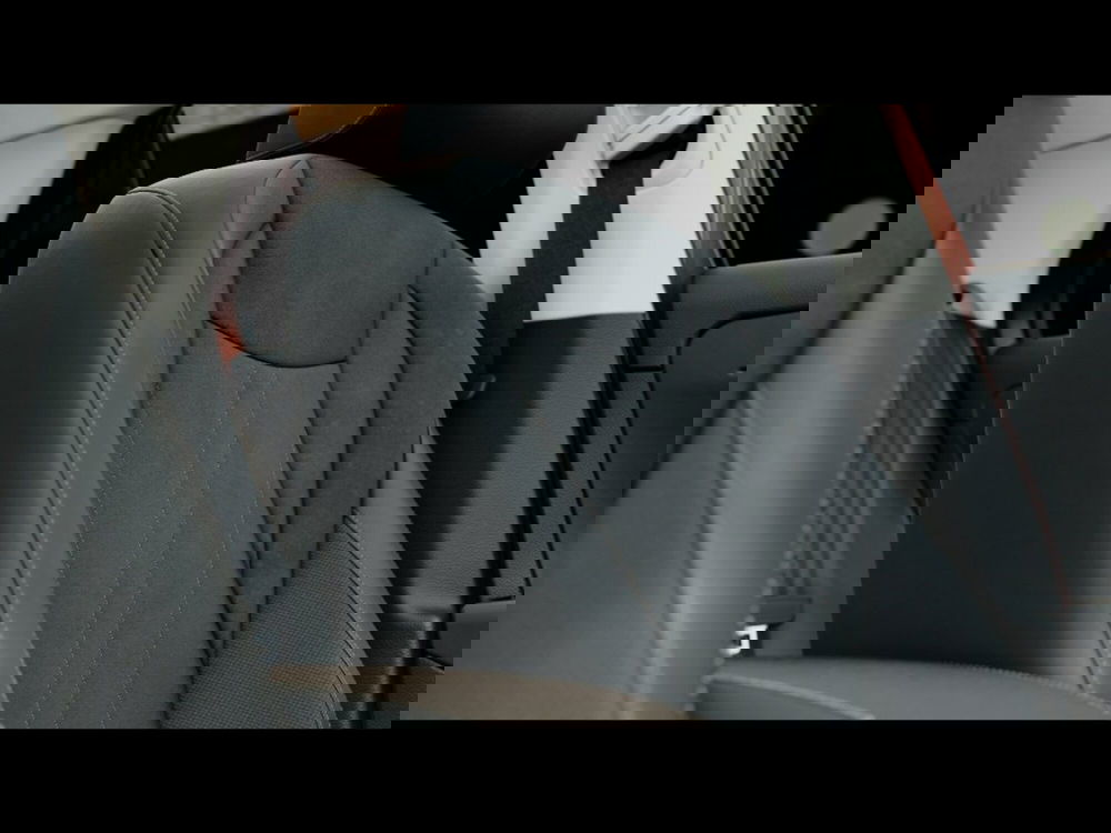 Volkswagen T-Roc nuova a Livorno (7)