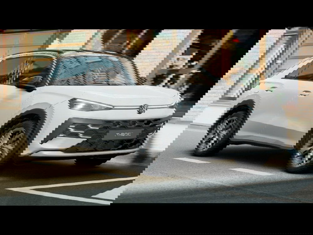 Volkswagen T-Roc nuova a Livorno