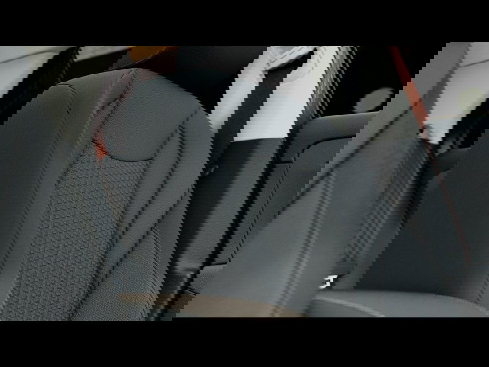 Volkswagen T-Roc nuova a Livorno (7)