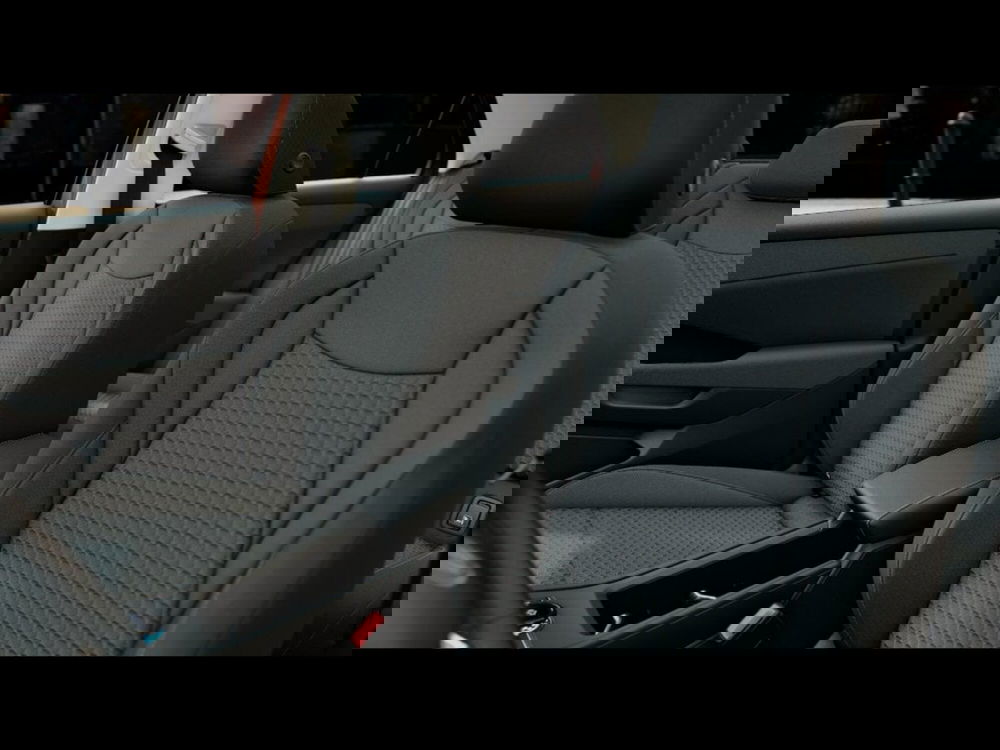 Volkswagen T-Roc nuova a Livorno (8)