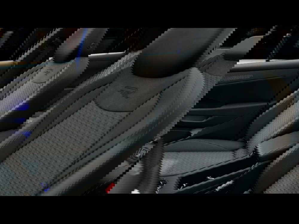 Volkswagen T-Roc nuova a Livorno (8)