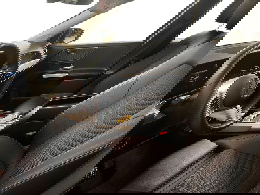 Mercedes-Benz GLB usata a Milano (10)