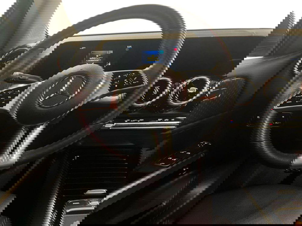 Mercedes-Benz GLB usata a Milano (11)